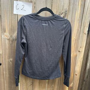 7 Diamonds Women's Gray Long Sleeve Crew Neck T-Shirt Size S